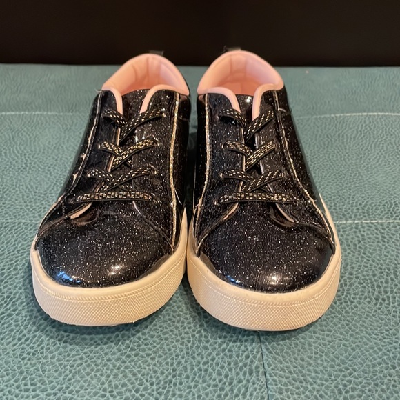 Black Glitter Low Top Sneakers - Girls OshKosh - Picture 2 of 6